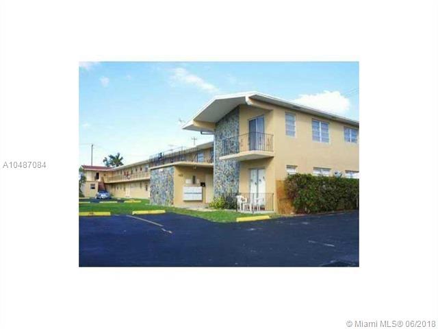 Great 1/1 at a gated community by Tropical Park and the palmetto