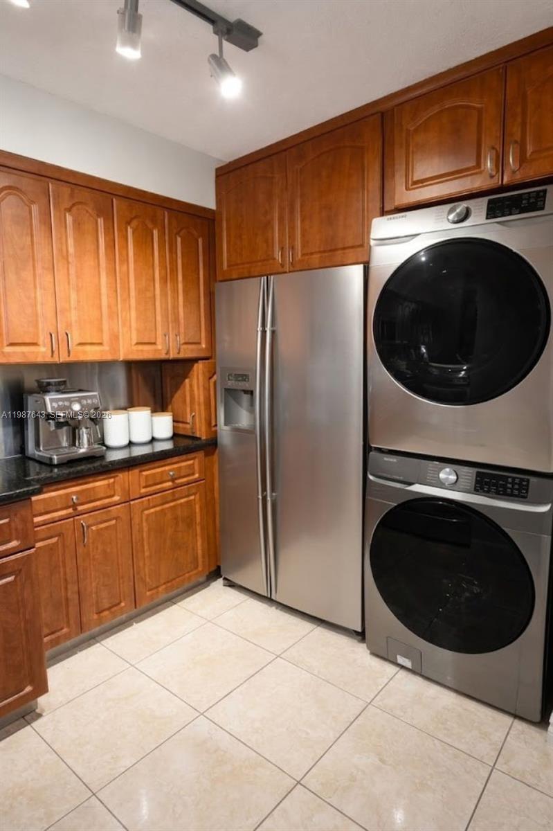 HALF MOON TOWERS CONDO - Residential