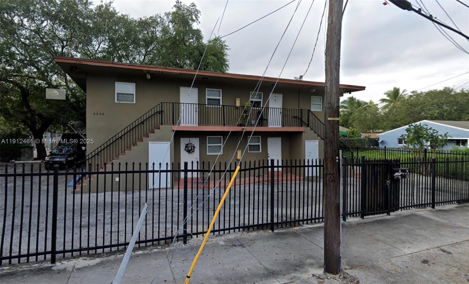 HIGH SCHOOL PK TRACK - Residential Lease