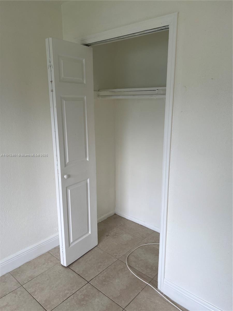 HIGH SCHOOL PK TRACK - Residential Lease