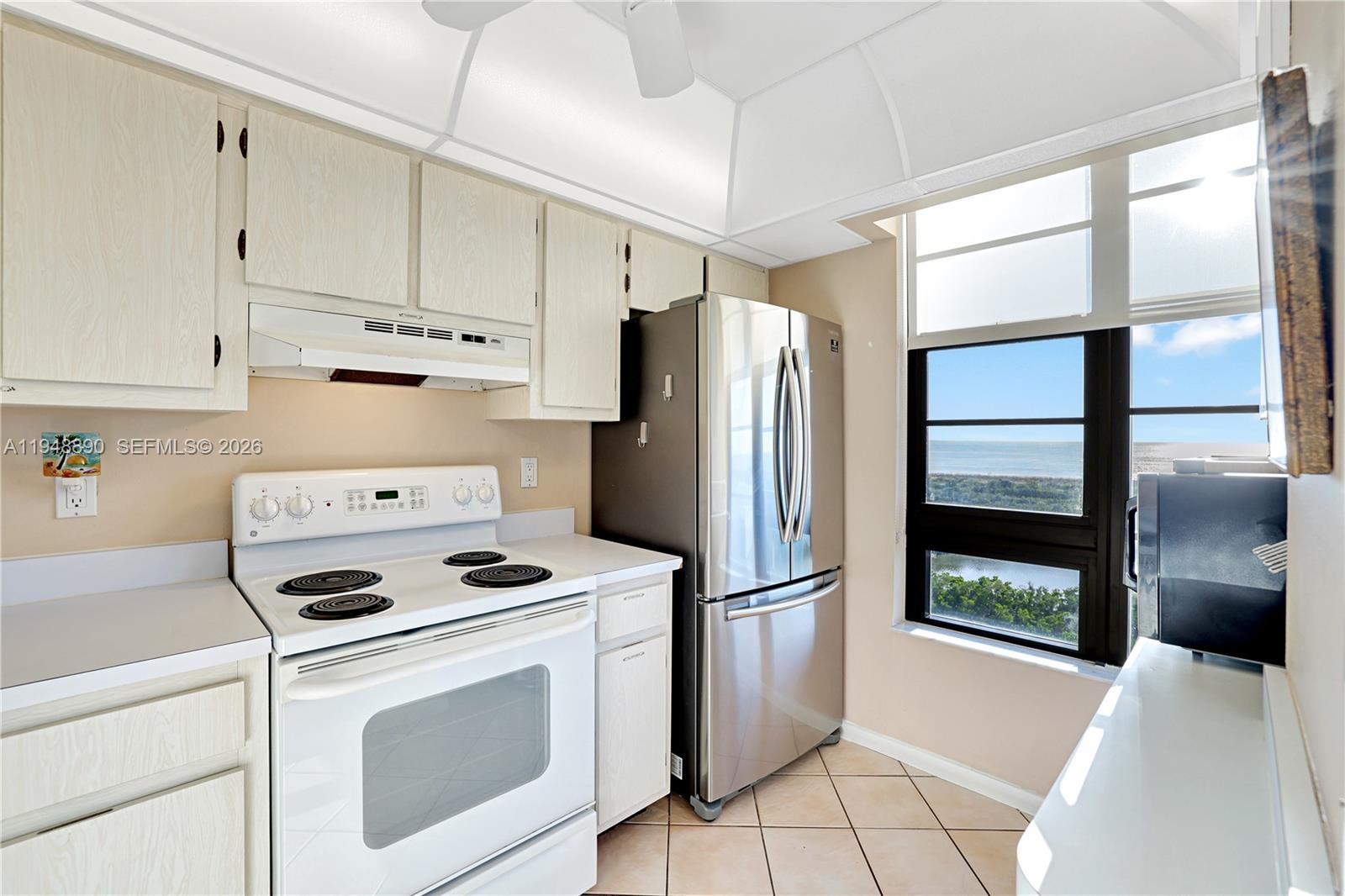 MARCO BEACH - Residential