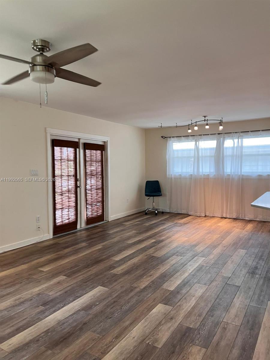 OSLO PARK UNIT NO 2 - Residential