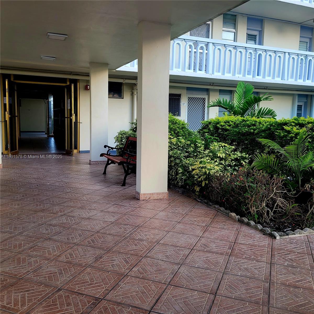 POINT EAST SEC II CONDO - Residential