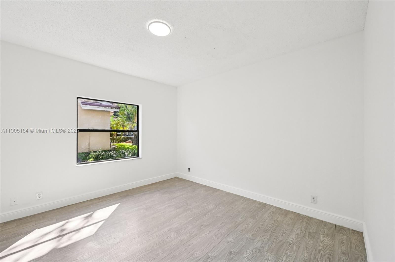 COUNTRYS POINT - Residential