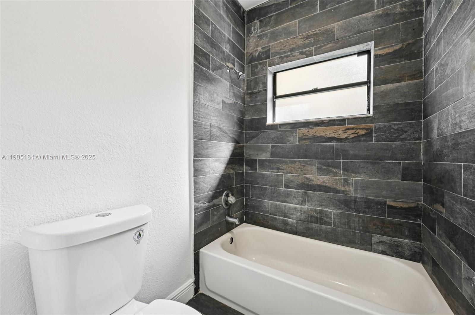 COUNTRYS POINT - Residential