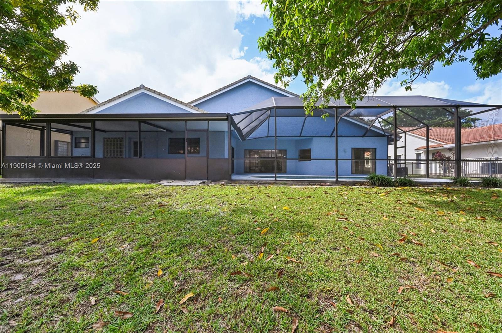 COUNTRYS POINT - Residential