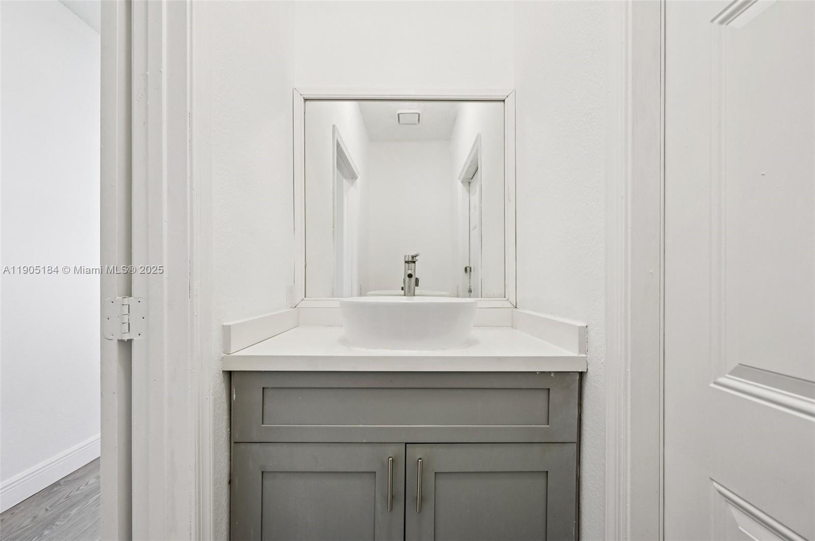 COUNTRYS POINT - Residential