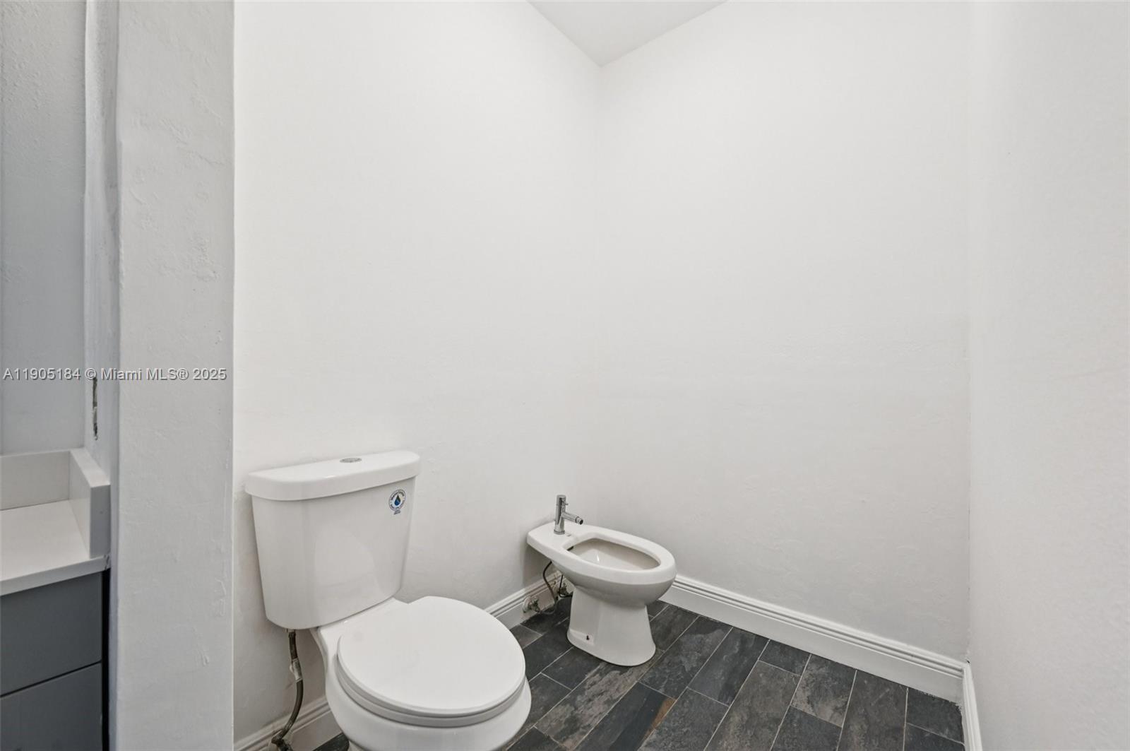 COUNTRYS POINT - Residential