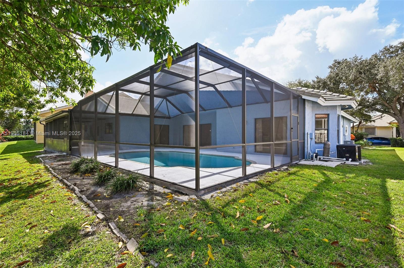 COUNTRYS POINT - Residential