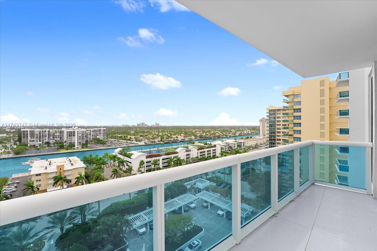 2711 HOLLYWOOD BEACH COND - Residential