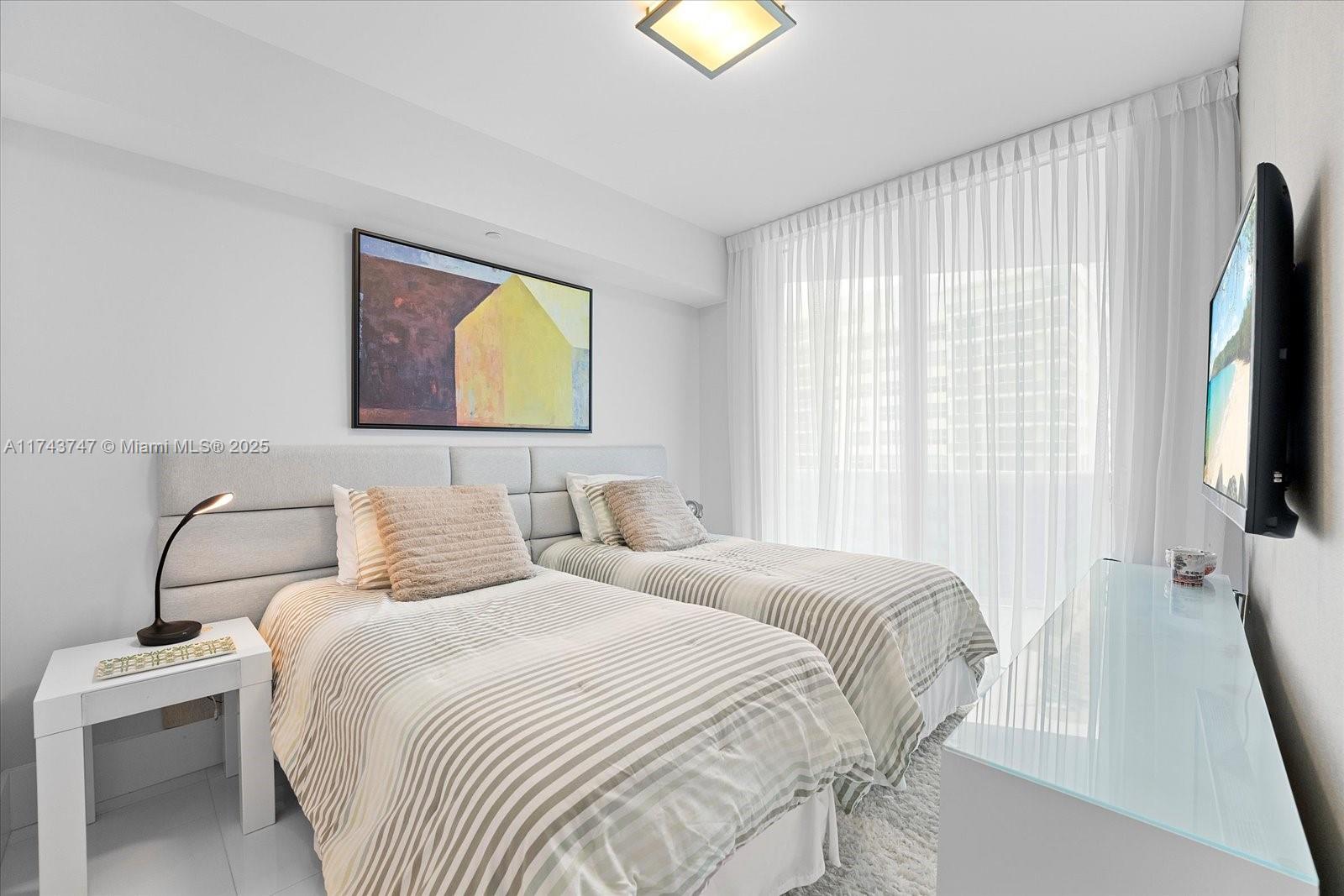 2711 HOLLYWOOD BEACH COND - Residential