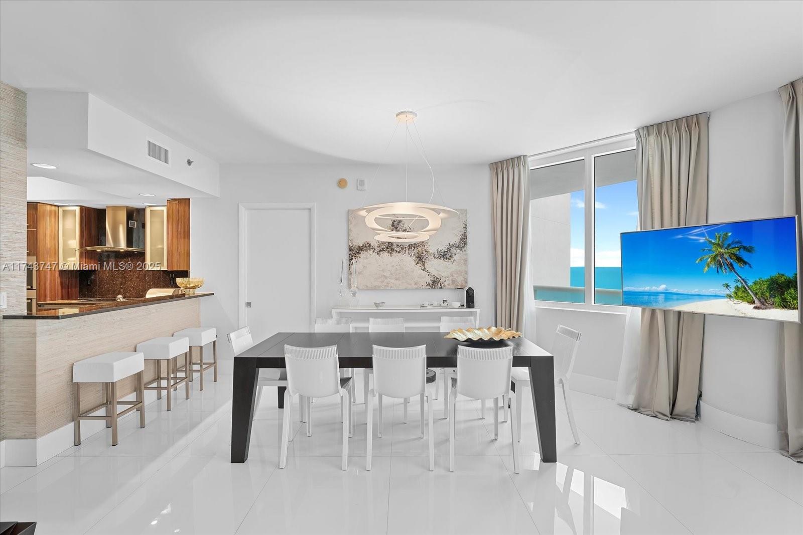 2711 HOLLYWOOD BEACH COND - Residential