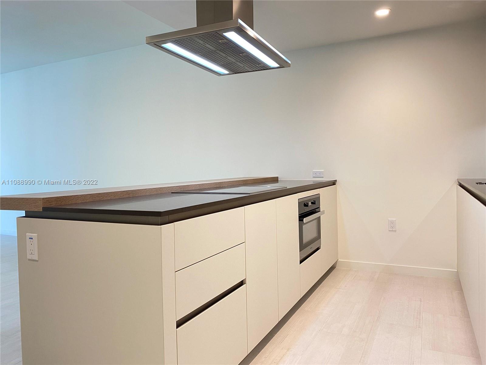 Brickell Flatiron - Residential
