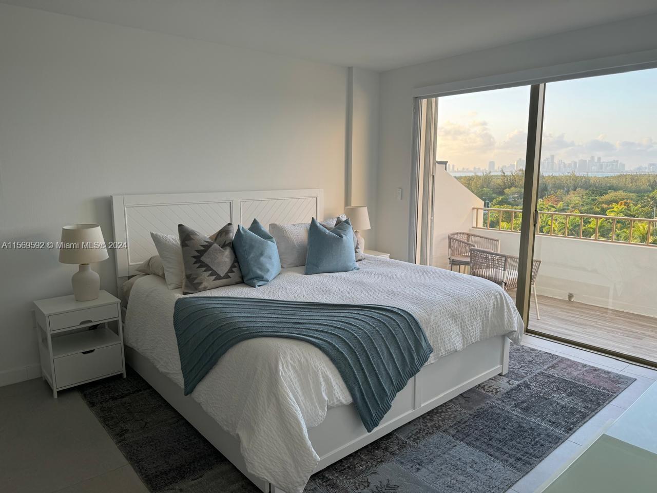 Key Biscayne, Florida 33149, United States, 1 Bedroom Bedrooms, ,2 BathroomsBathrooms,Residential,Active,60523