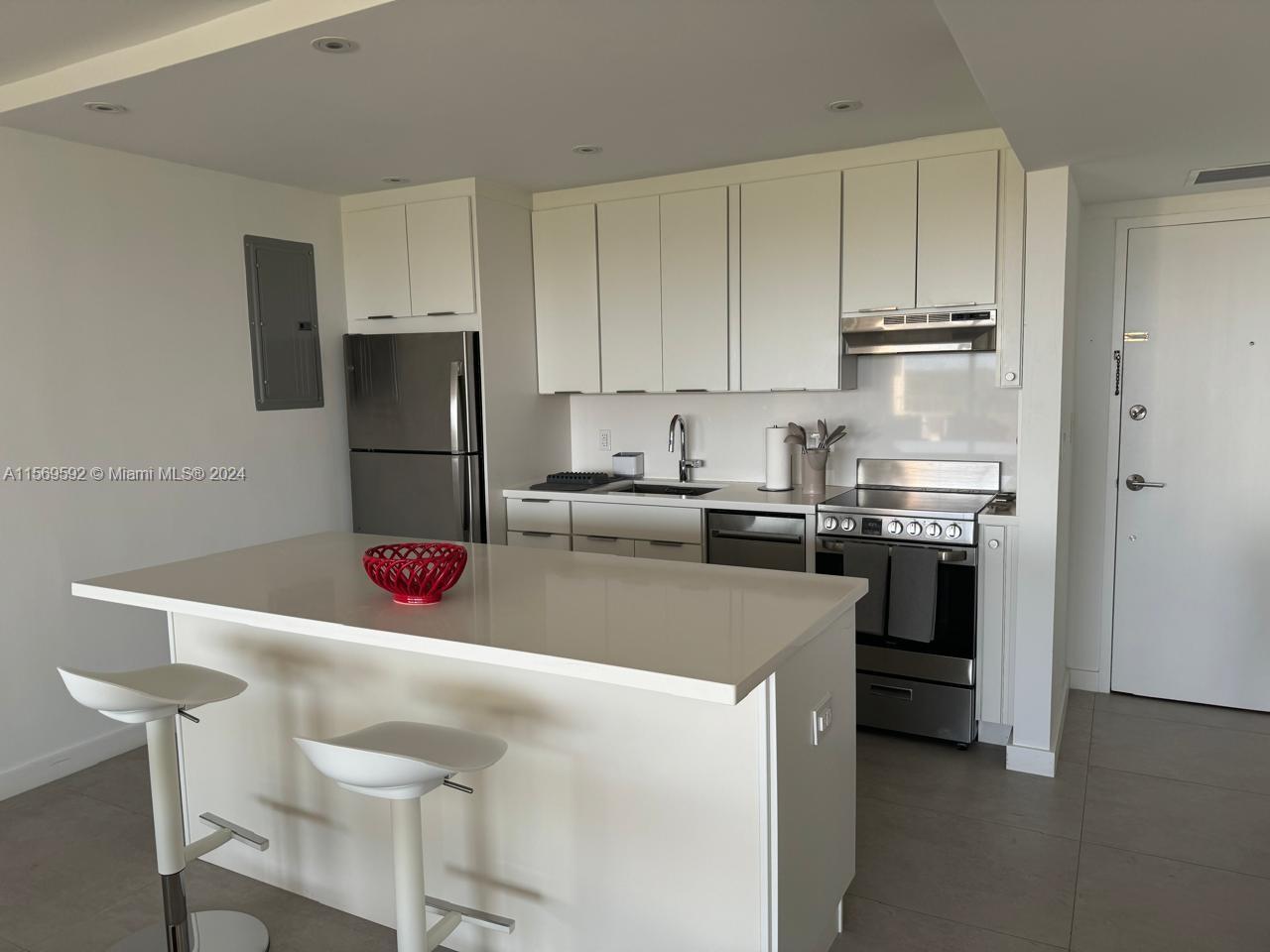 Key Biscayne, Florida 33149, United States, 1 Bedroom Bedrooms, ,2 BathroomsBathrooms,Residential,Active,60523