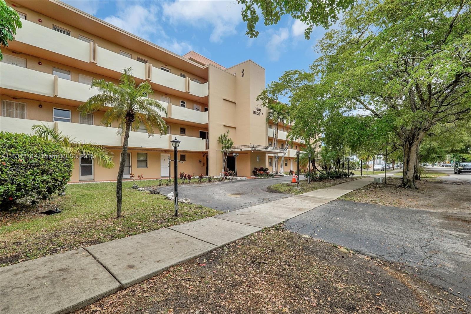 1301 NE 191st St F417