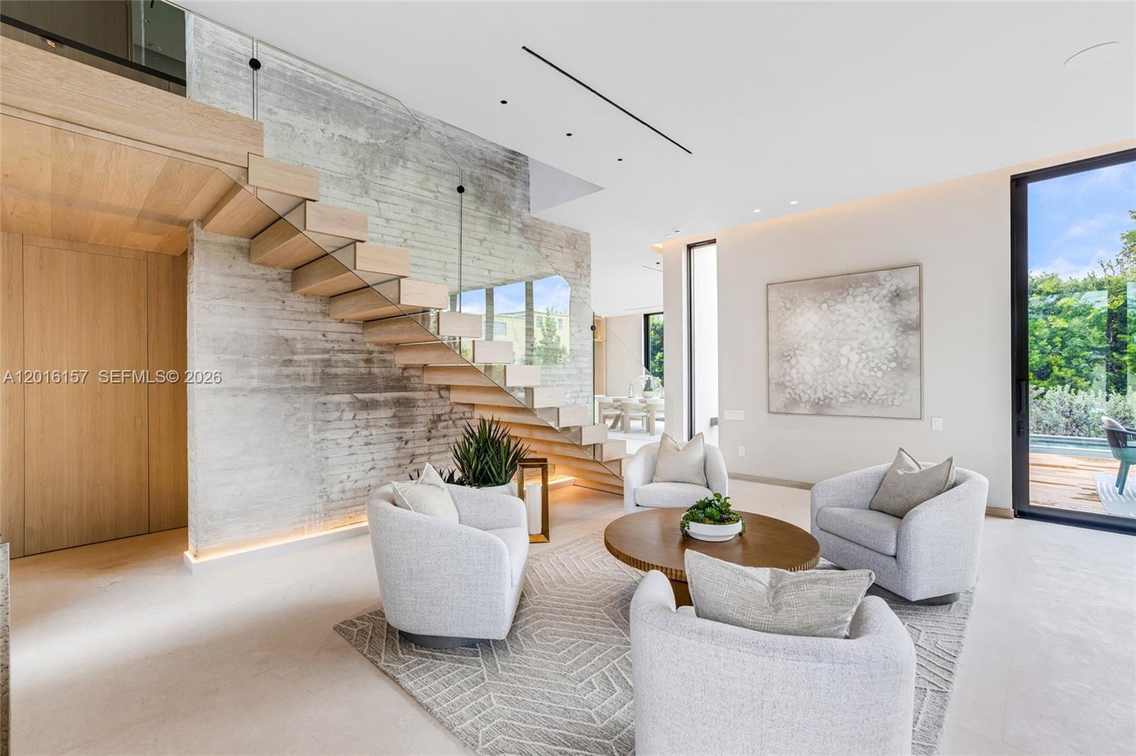 NAUTILUS EXTENSION 4TH - Residential