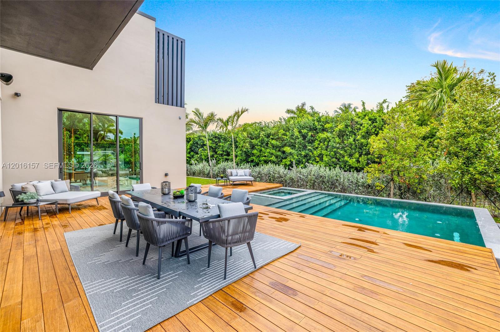 NAUTILUS EXTENSION 4TH - Residential