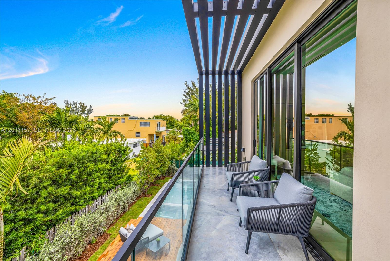 NAUTILUS EXTENSION 4TH - Residential