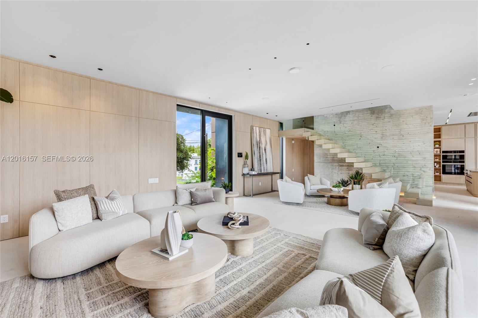 NAUTILUS EXTENSION 4TH - Residential