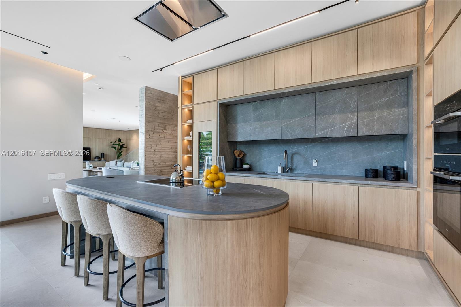 NAUTILUS EXTENSION 4TH - Residential