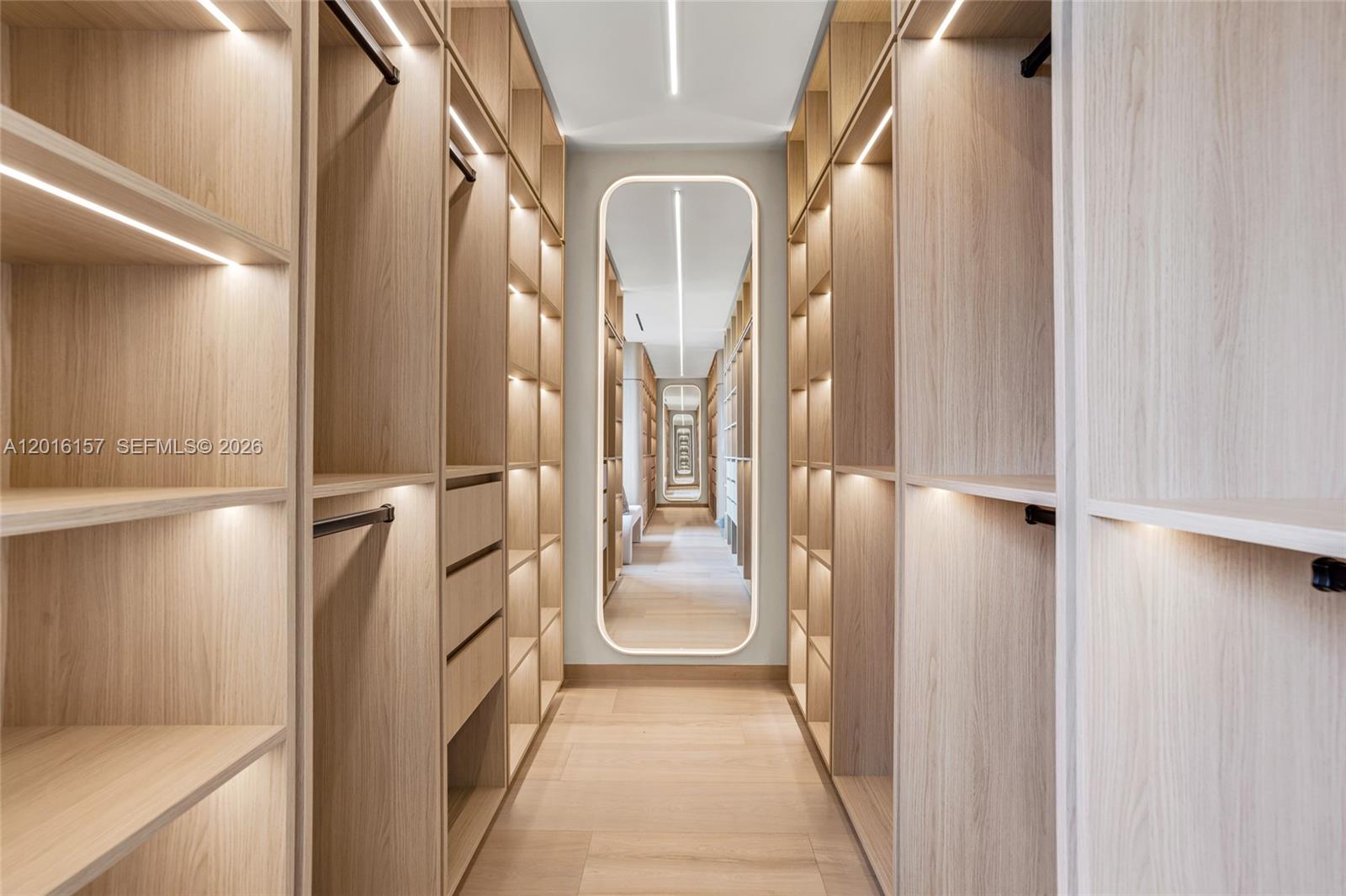 NAUTILUS EXTENSION 4TH - Residential