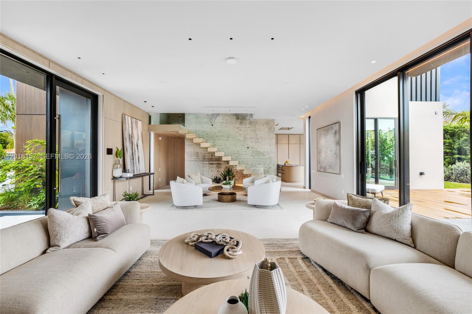 NAUTILUS EXTENSION 4TH - Residential