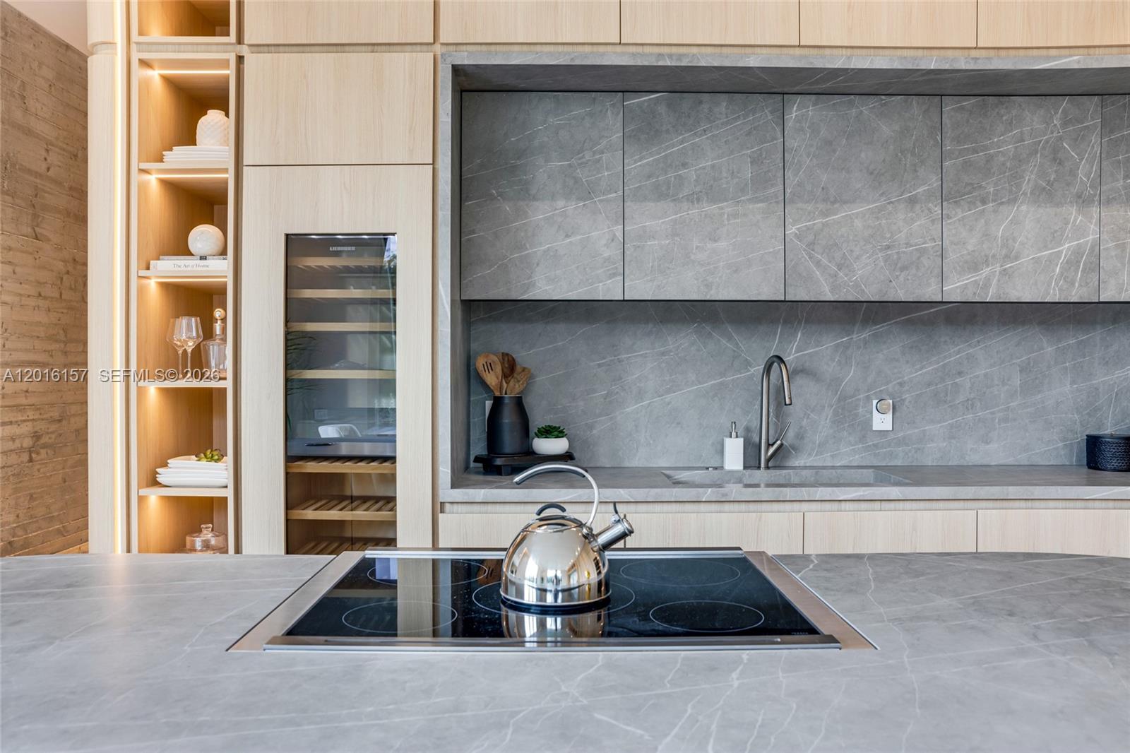 NAUTILUS EXTENSION 4TH - Residential