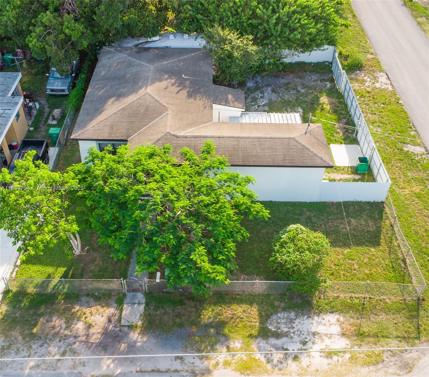 PARA VILLA HEIGHTS - Residential