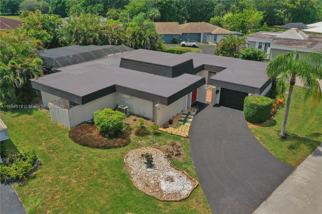 Photo of 5708 Mulberry Dr #5708, Tamarac, FL 33319 (MLS # A11864519)