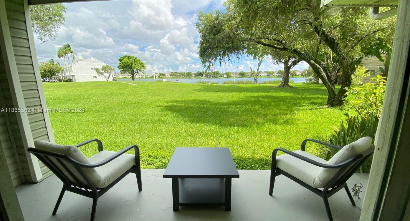 SUMMER LAKE - Residential