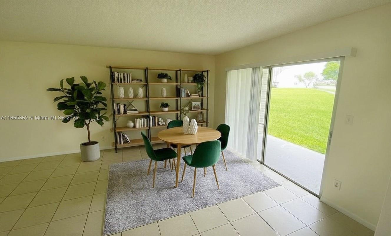 SUMMER LAKE - Residential