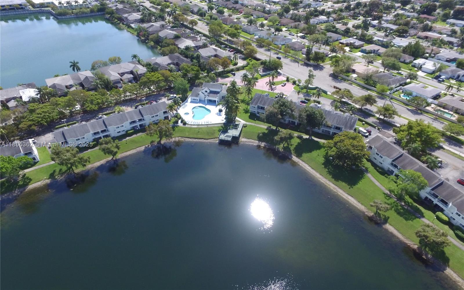 SUMMER LAKE - Residential