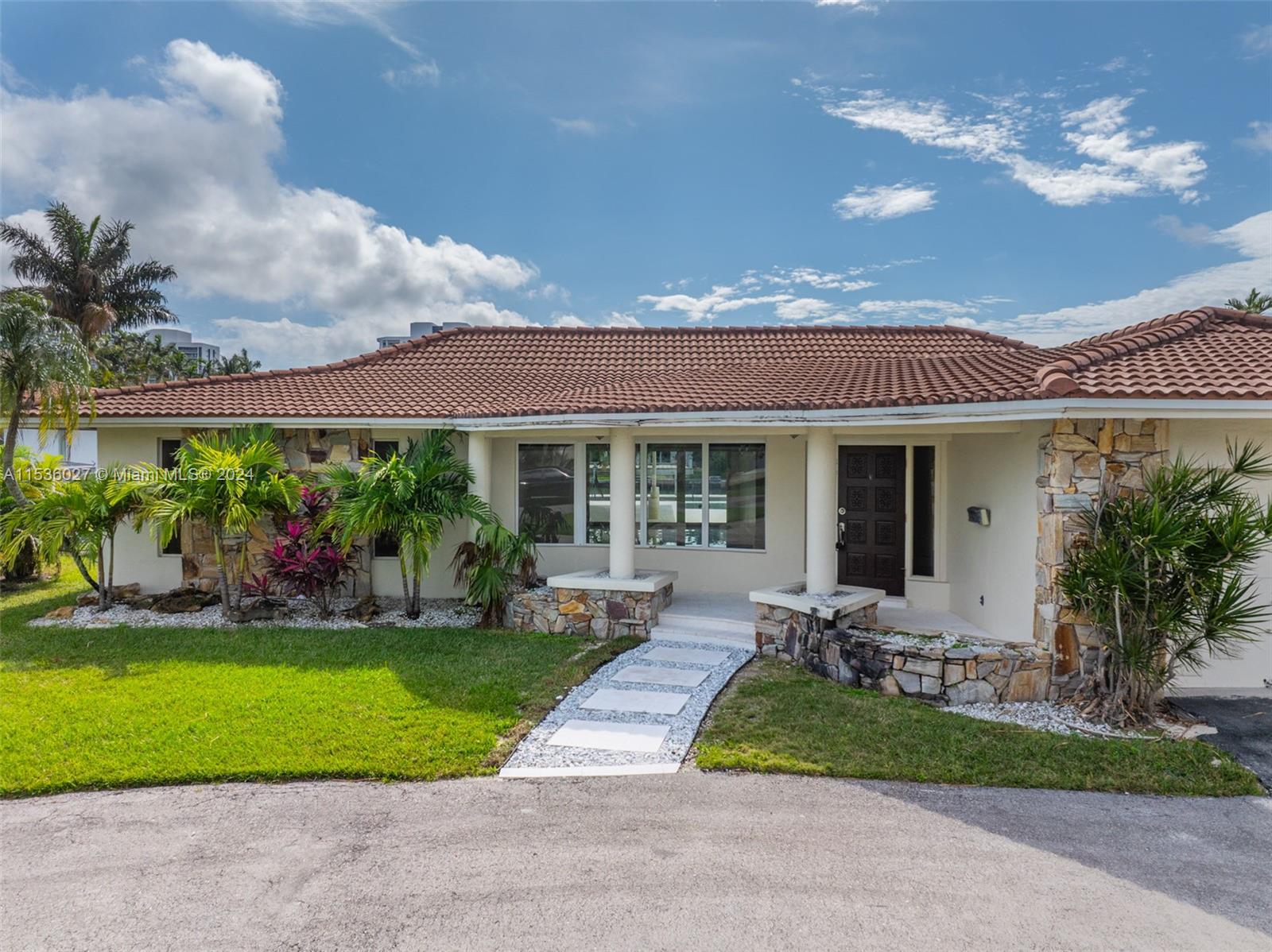 GOLDEN ISLES - Residential