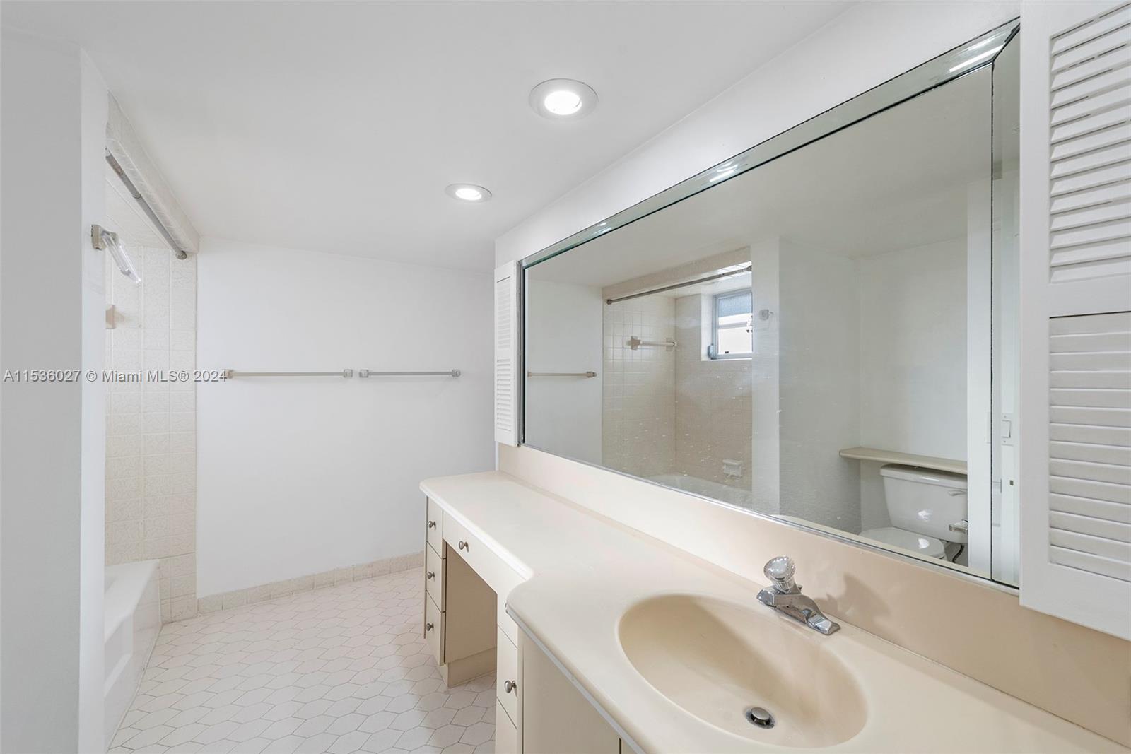 GOLDEN ISLES - Residential