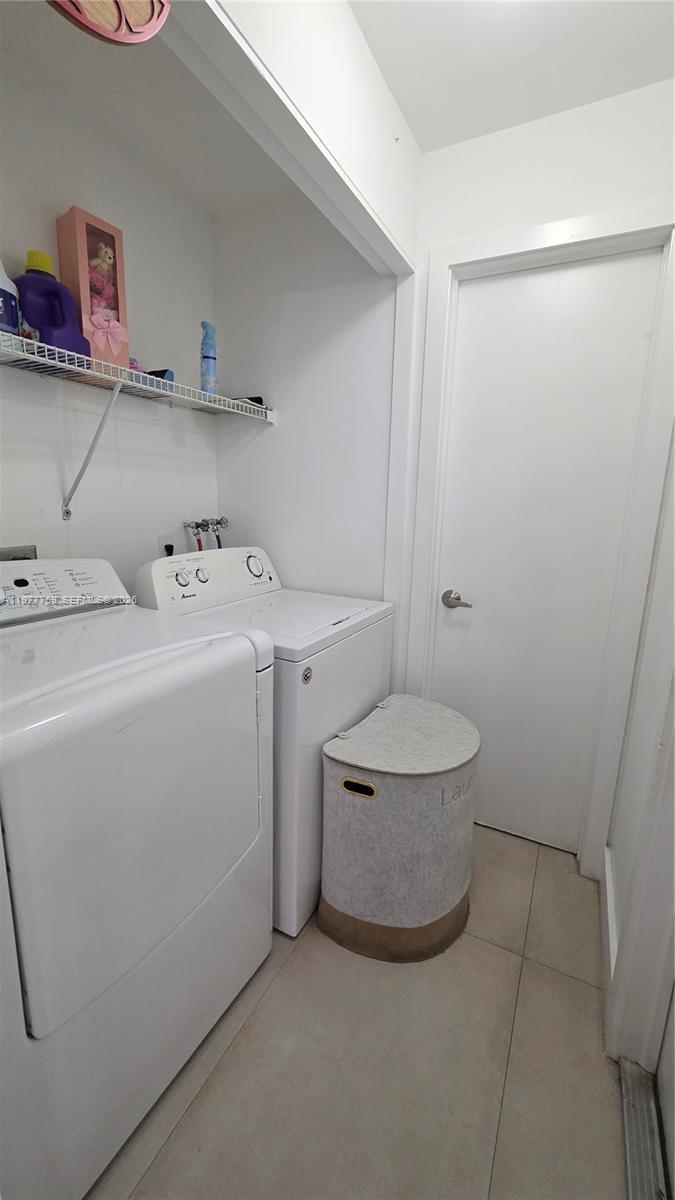 CHANTARELLE AT THE HAMMOC - Residential Lease