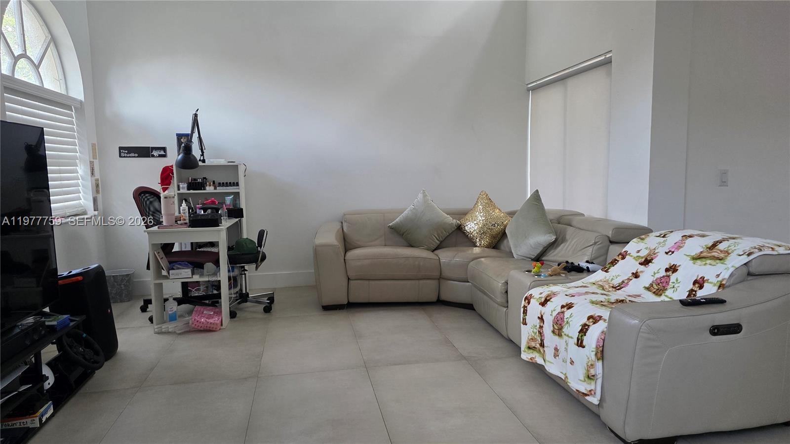 CHANTARELLE AT THE HAMMOC - Residential Lease