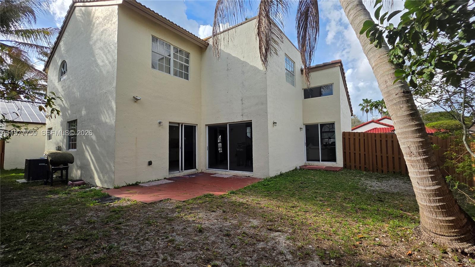 CHANTARELLE AT THE HAMMOC - Residential Lease