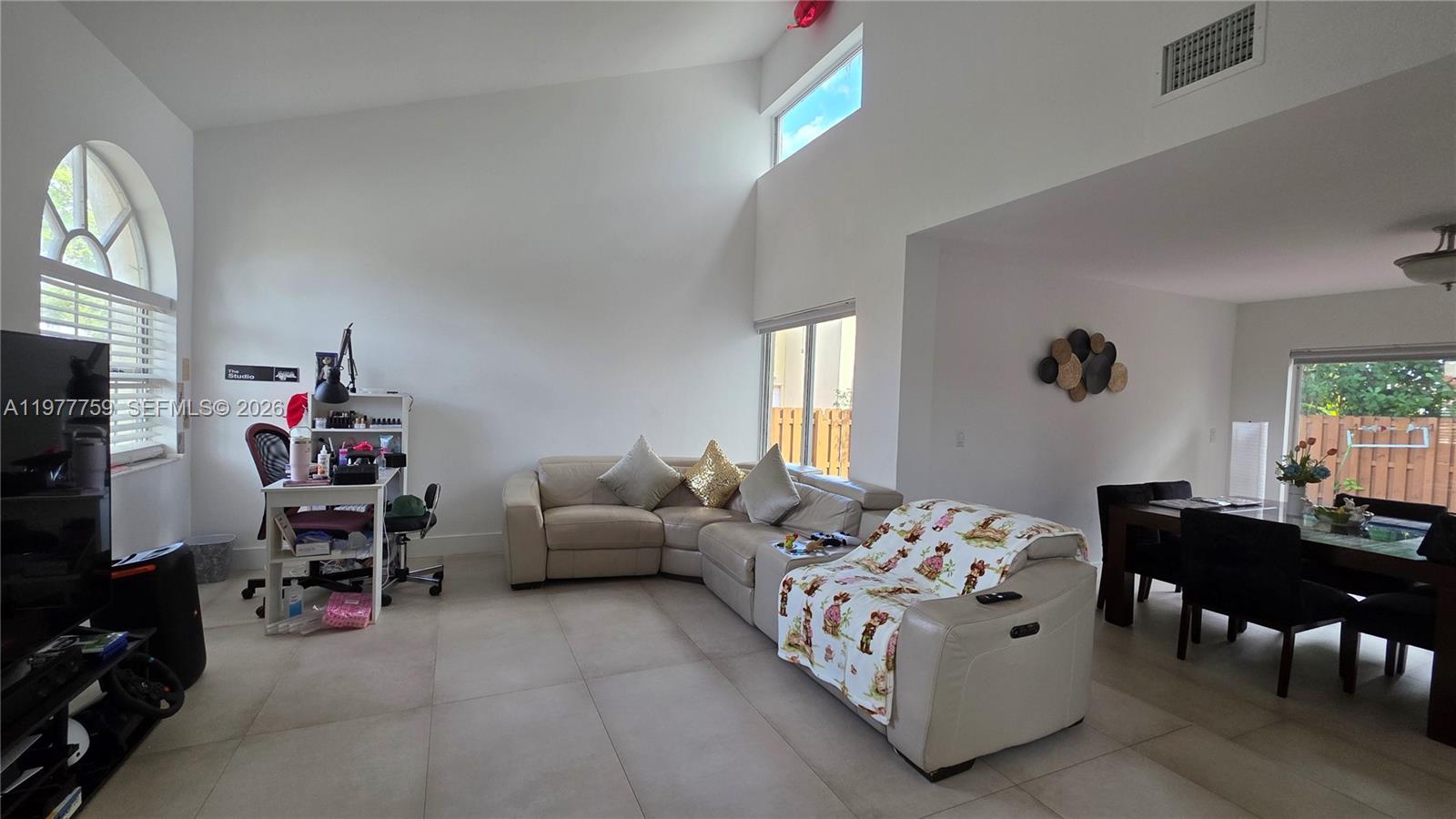 CHANTARELLE AT THE HAMMOC - Residential Lease