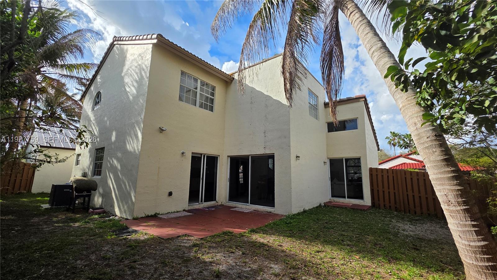 CHANTARELLE AT THE HAMMOC - Residential Lease