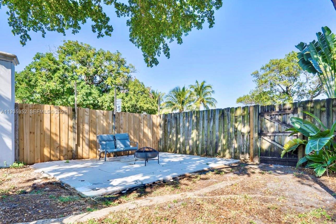 BOULEVARD EAST - Residential