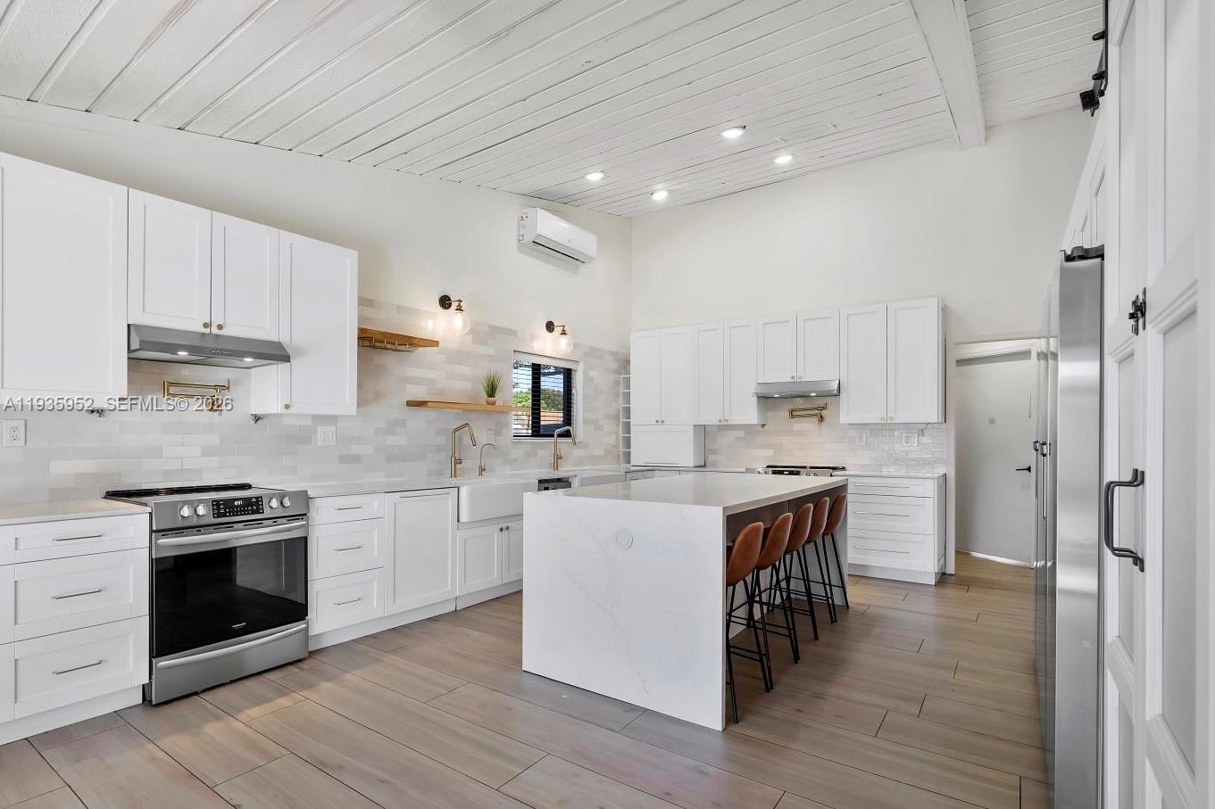 BOULEVARD EAST - Residential