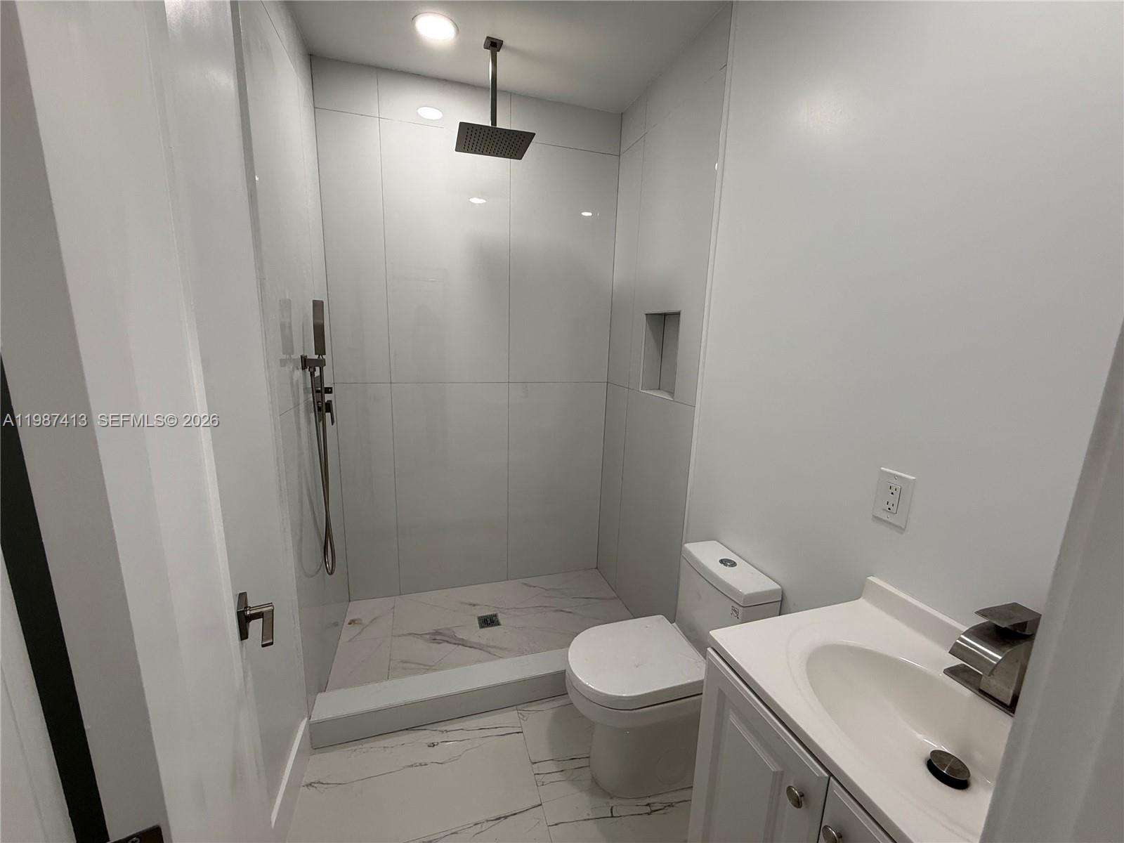 WOODSTOCK ADD 1 - Residential Lease