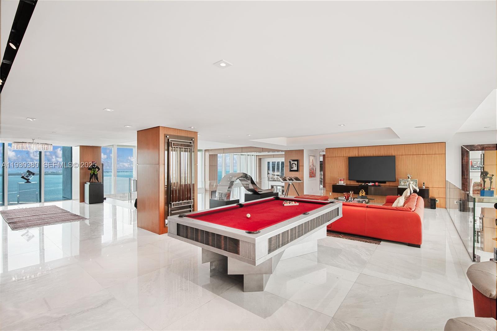 SANTA MARIA CONDO - Residential