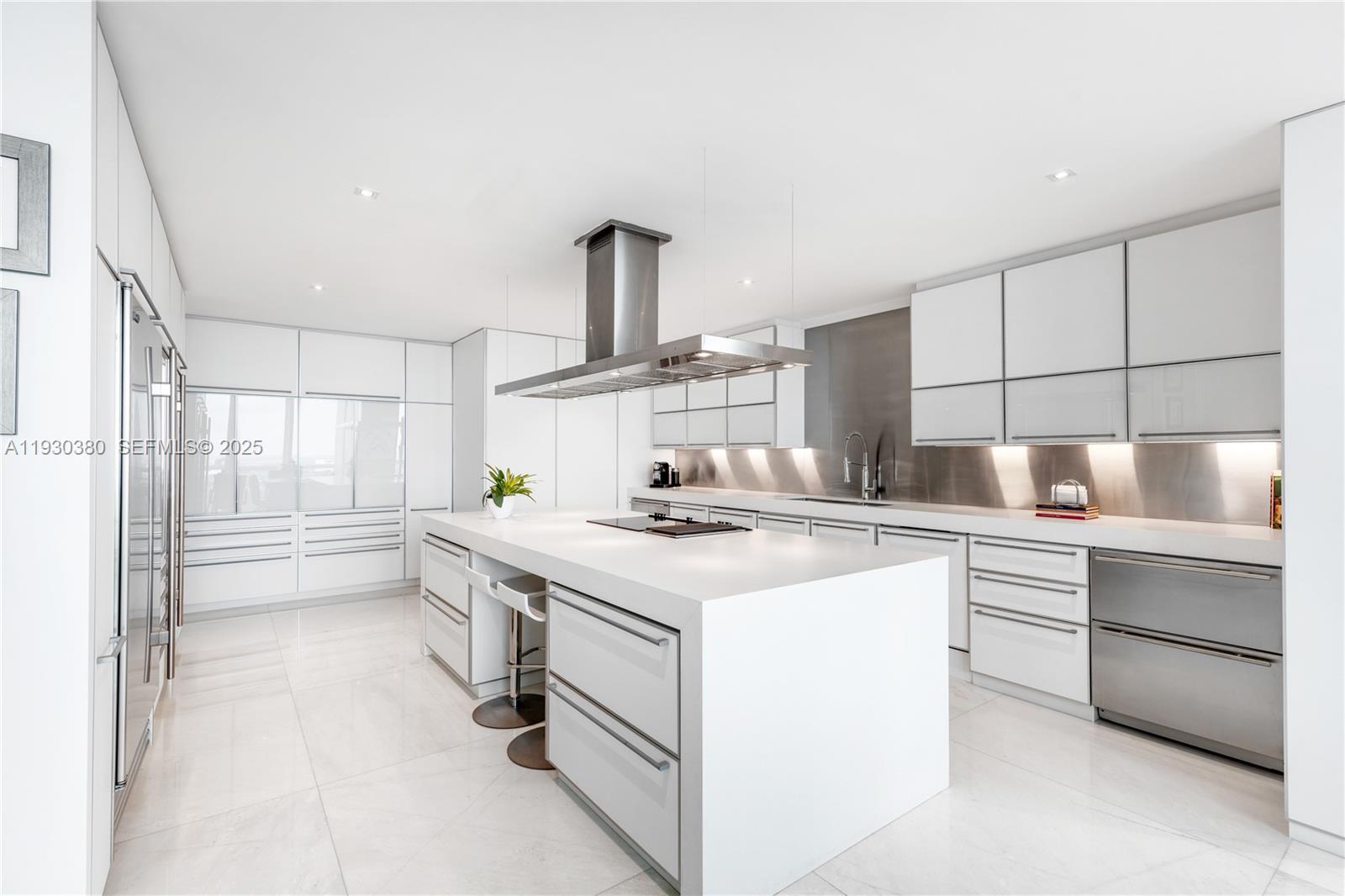 SANTA MARIA CONDO - Residential