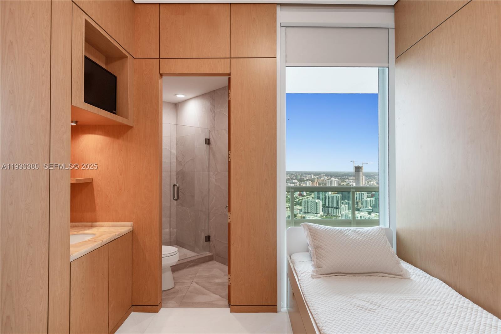 SANTA MARIA CONDO - Residential