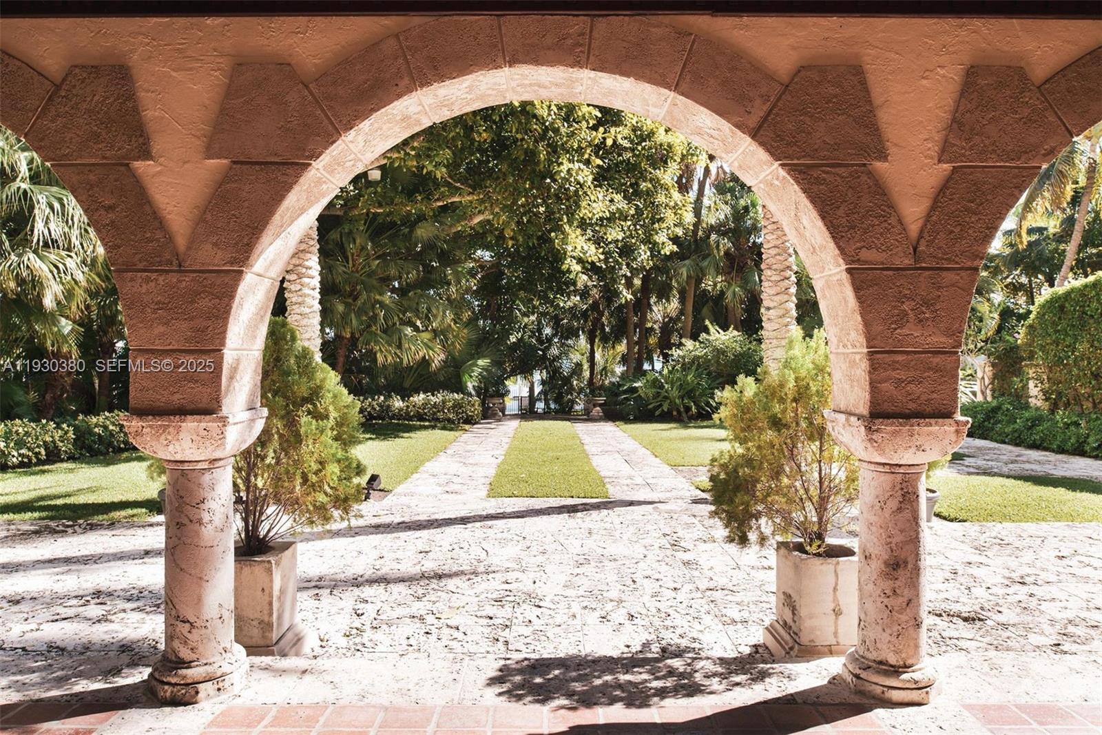 SANTA MARIA CONDO - Residential