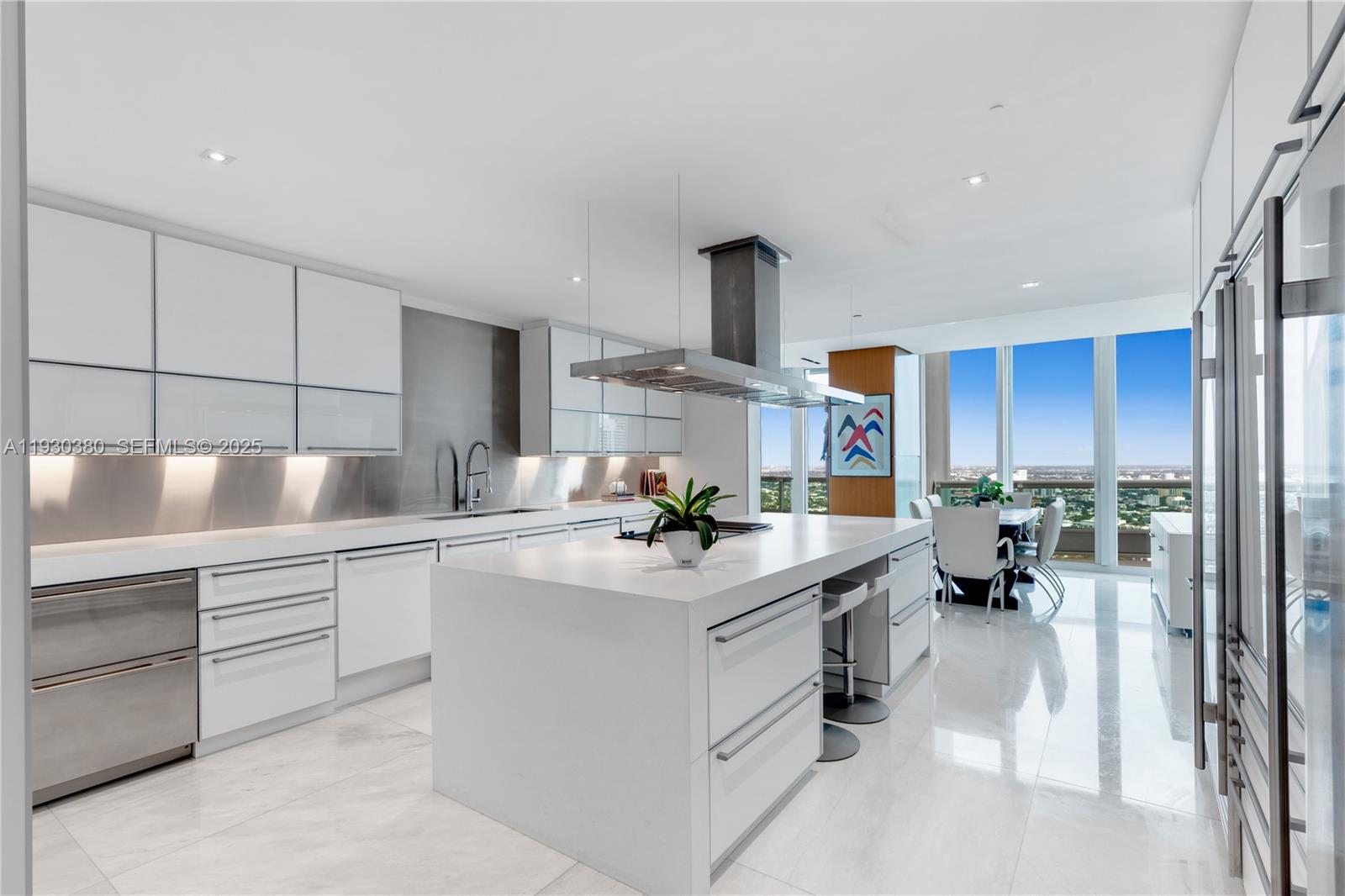 SANTA MARIA CONDO - Residential