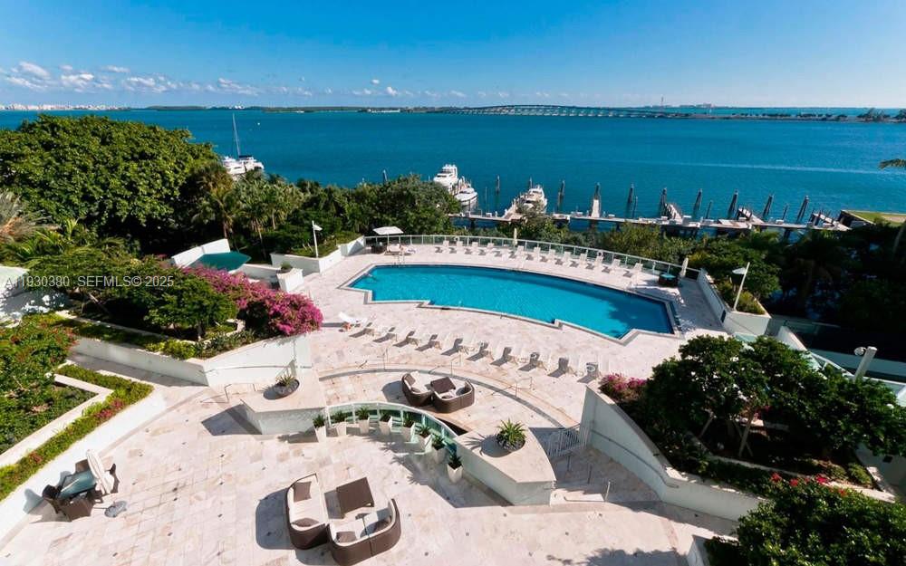 SANTA MARIA CONDO - Residential