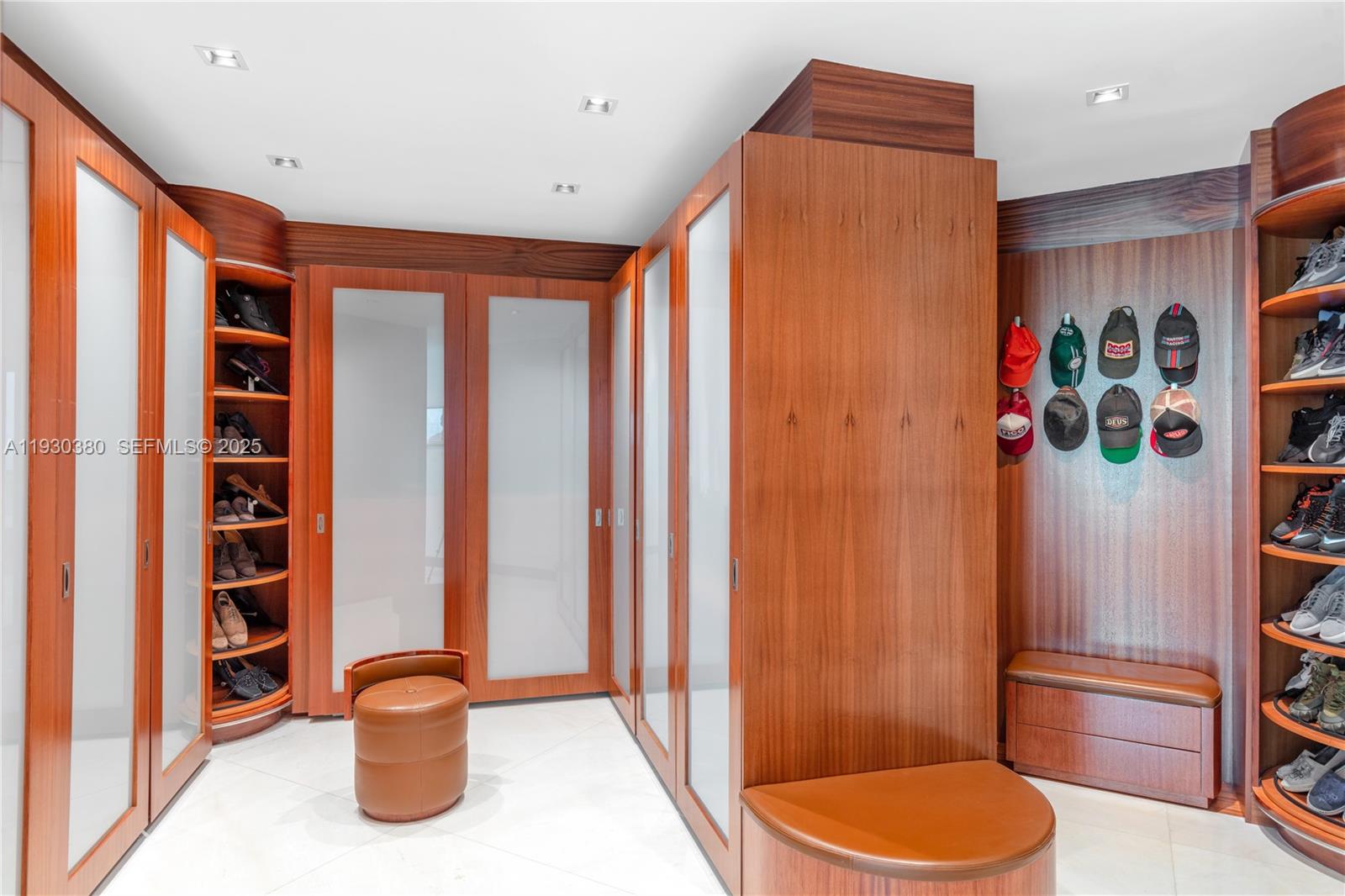 SANTA MARIA CONDO - Residential